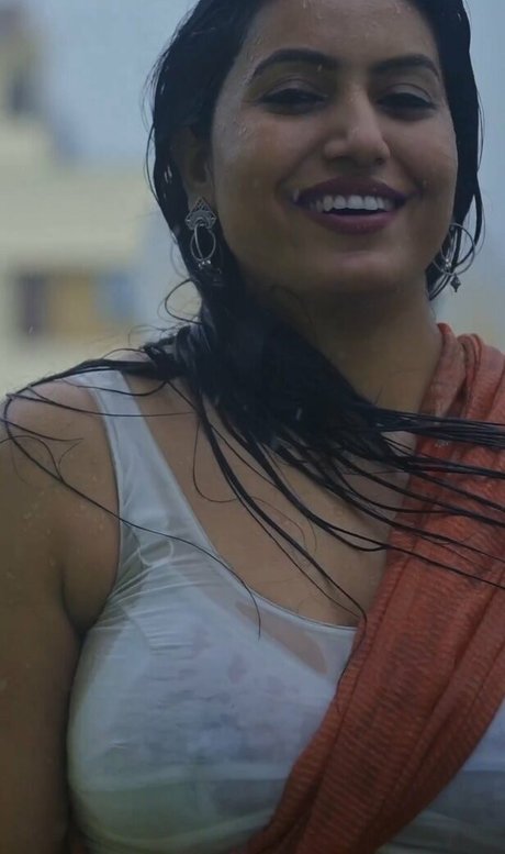 The doe eyed gurl exclusive actress pictures