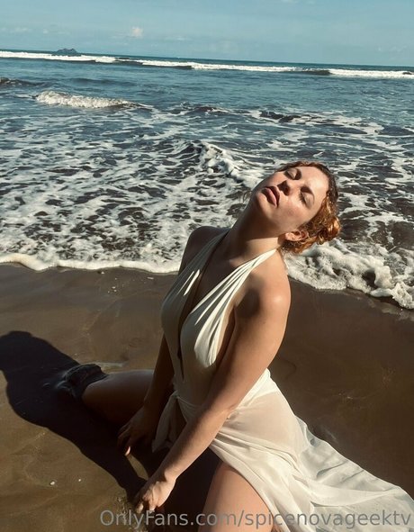 spicenovageektv model beautiful photos