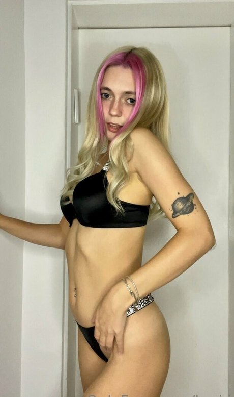 sexy mom onlyfans free sex picture