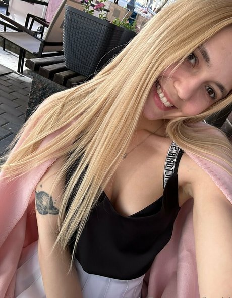 Kari i model beautiful picture