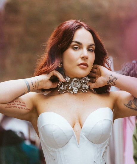 Jojo Levesque hot actress galleries