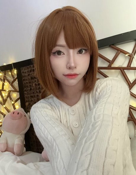 Skaye Cosplay pretty actress picture