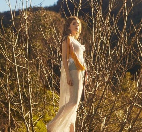 Anna Kendrick model sexy gallery