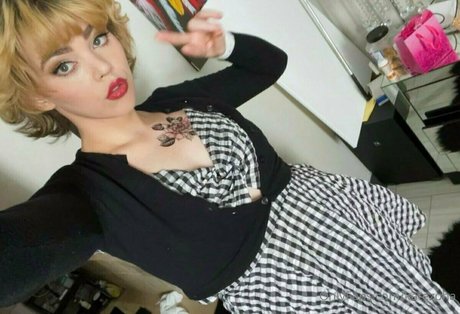 katezoha free model archive