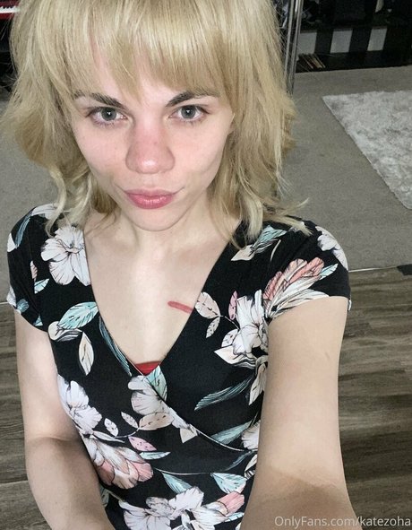 katezoha art model photos