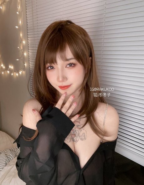 Rakukoooo model top photo