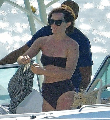 Emma Watson model art picture