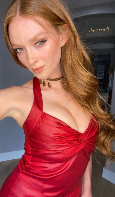 Larsen Thompson model hot picture