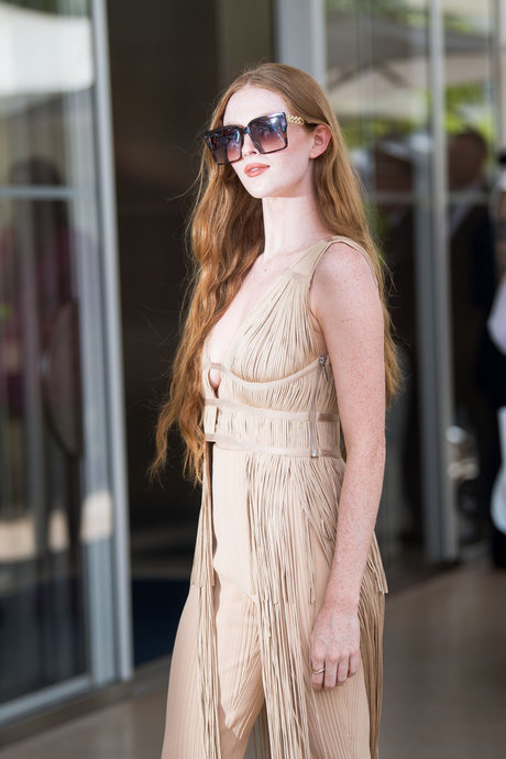 Larsen Thompson porn model archive