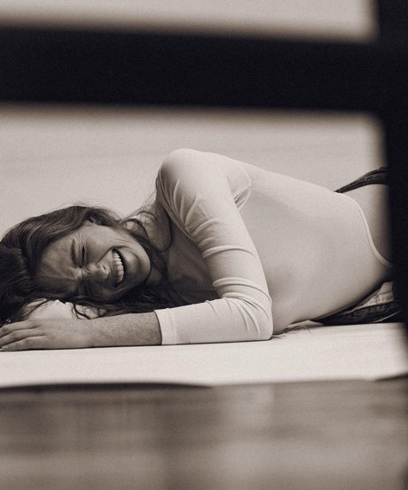 Larsen Thompson model art pictures