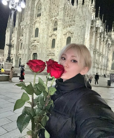 Jeon Somi model sex picture