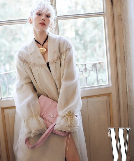 Jeon Somi nice actress pics