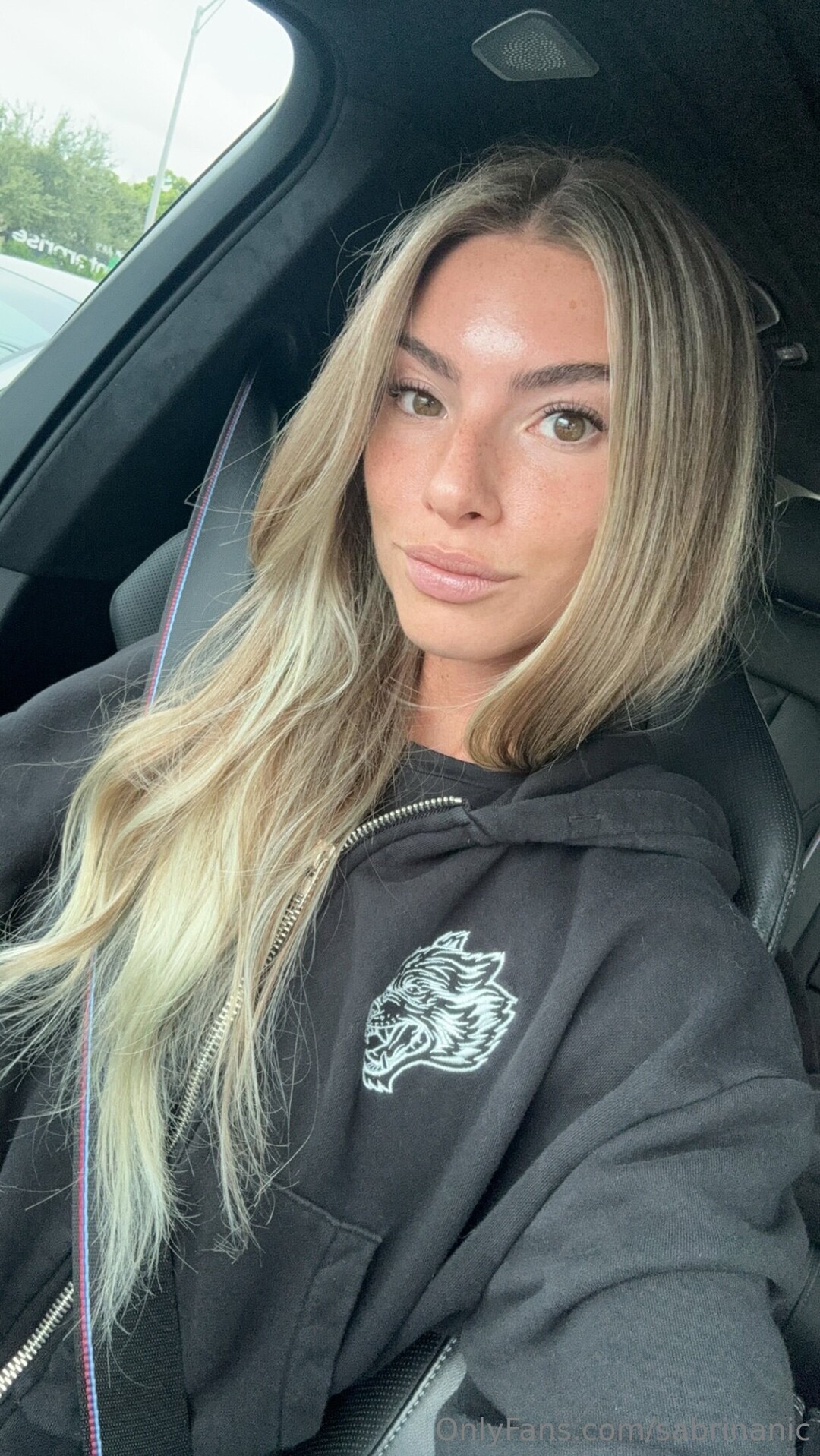 Sabrinanic nude model photos