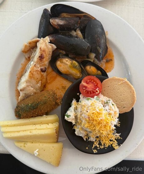 Sally Ride star erotic photo