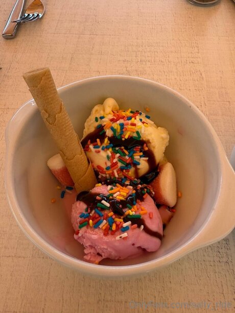 Sally Ride model hd pic