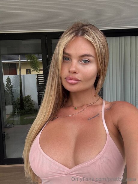 Pretty Sara model nude archive