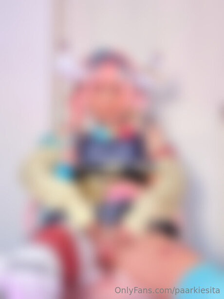 Paarkiesita erotic model pics