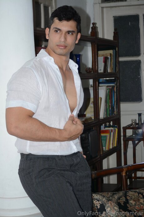 Natramnar model nudes images