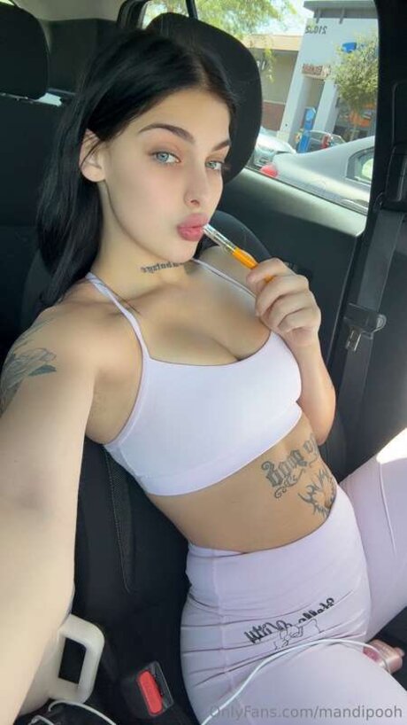 Mandipooh nude pornstar pictures
