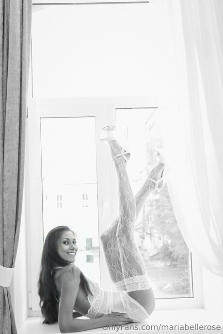 Mariabellarose model adult images