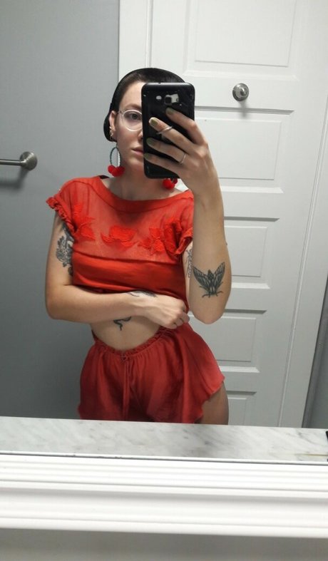 Pleasequietdown model sexy archive