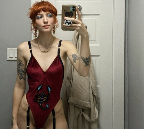 glasses blowjob onlyfans pornographic picture