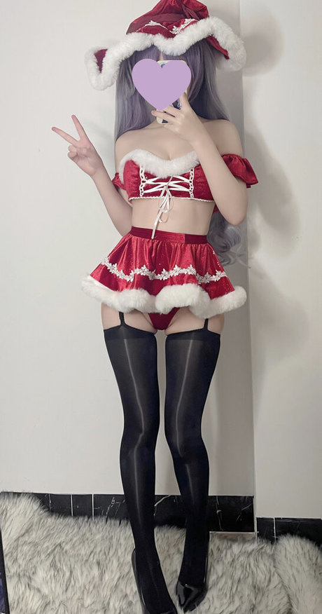 Terebi Dancho model art galleries