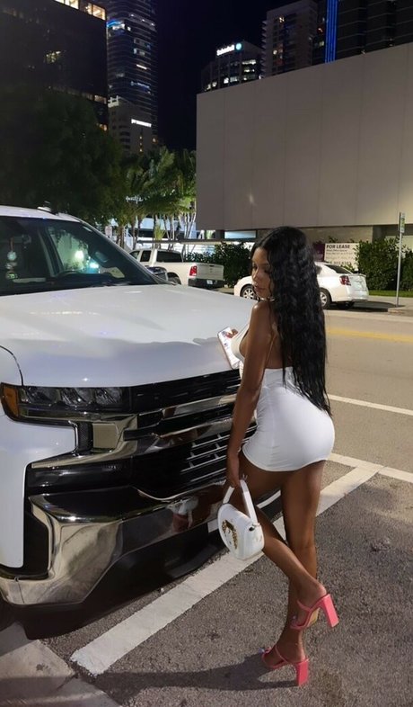 KCdoll model porn pictures