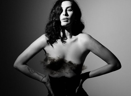 Rumer Willis pornstar sexy images