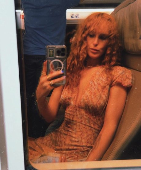 Rumer Willis Profile pic