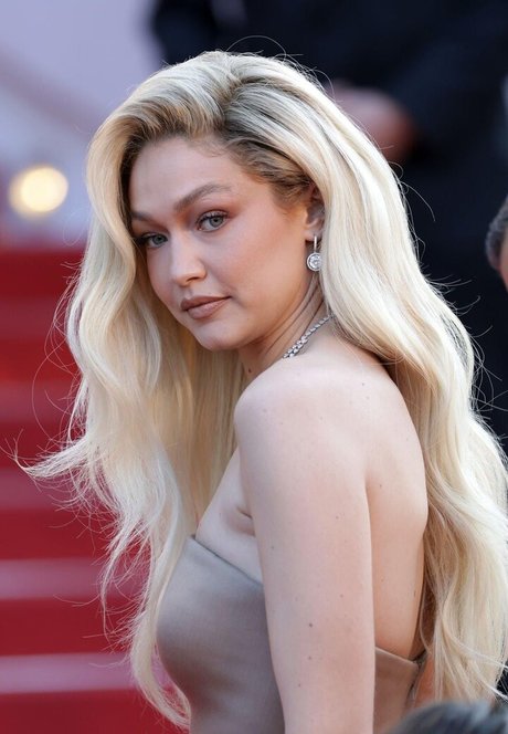 petite nude onlyfans art naked photos