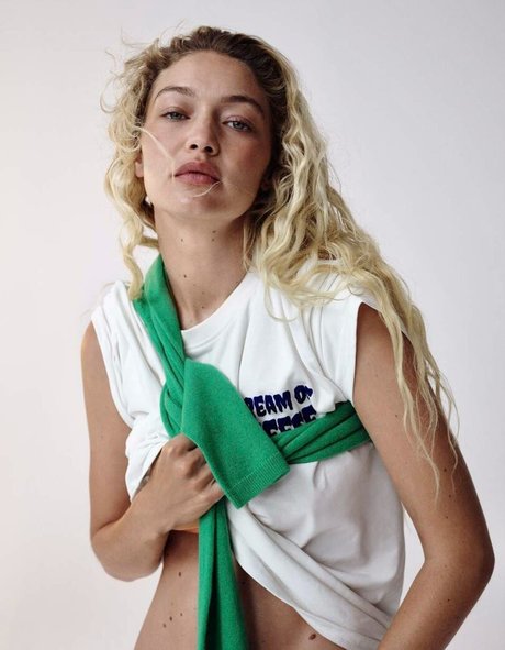 Gigi Hadid sexy star galleries