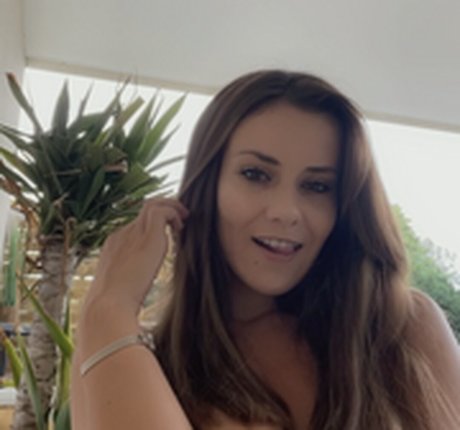 Mina Sauvage pornstar pretty photos