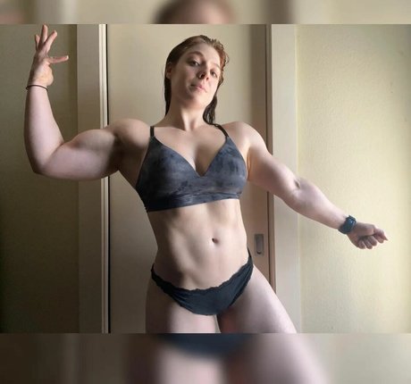 kitty bit games star high quality pics