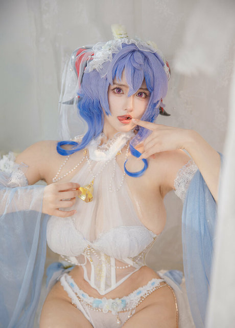 GUAZA star nude archive