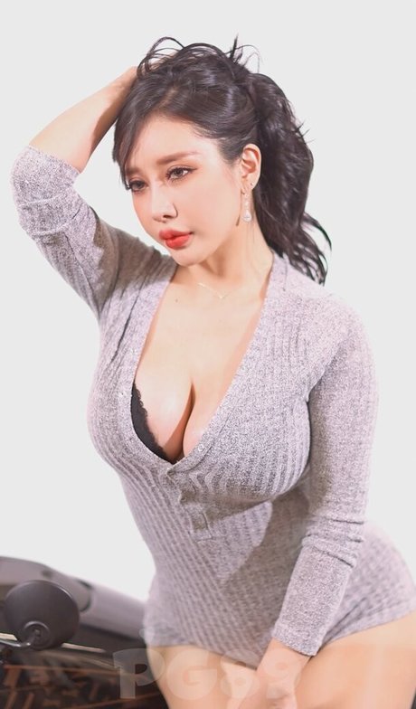 UMC MODEL nude star archive