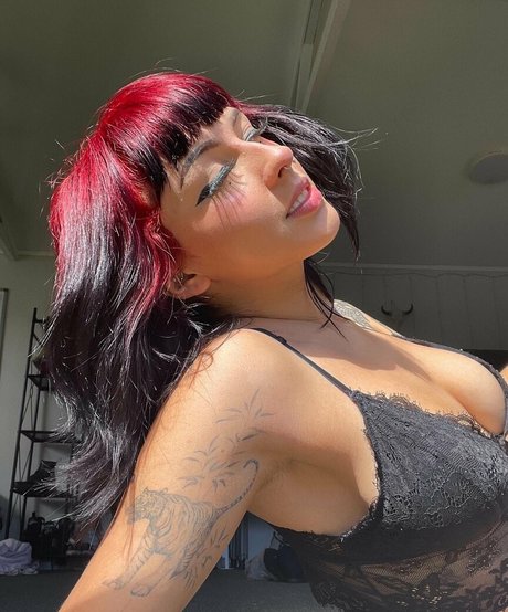 vana nz hot star galleries