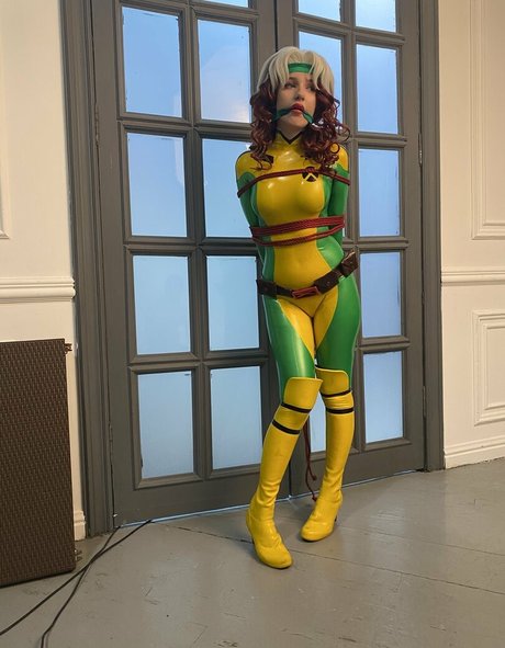 Ulichan exclusive model pics