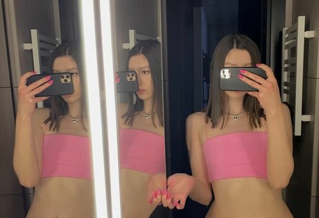 Aloona Larionova perfect star pictures