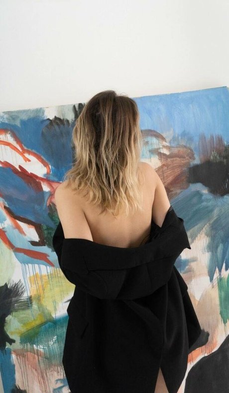 Nikol Koulen high quality pornstar photos