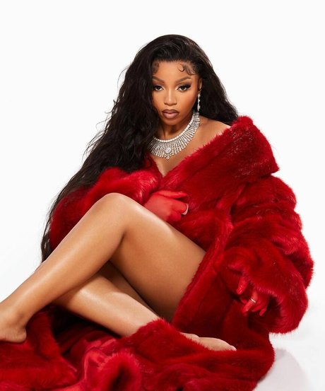 Chloe Bailey top model pics