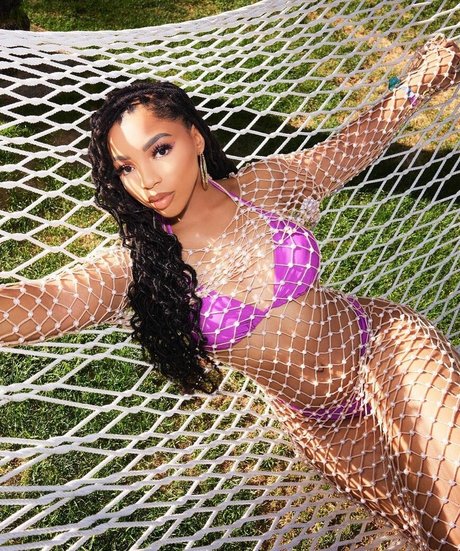 petite free onlyfans hot pics