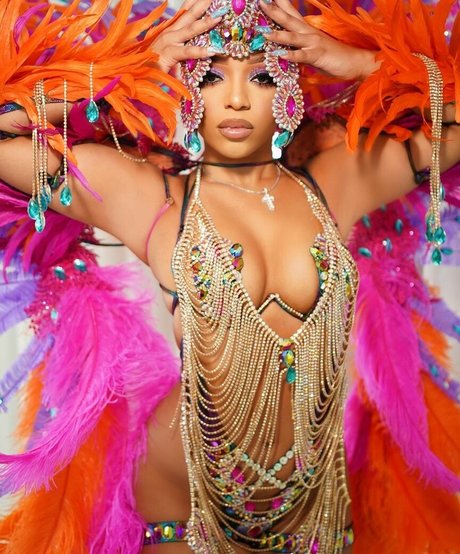 Chloe Bailey star adult gallery