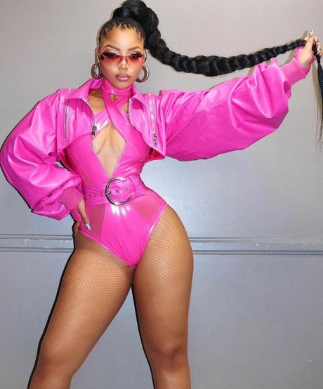 Chloe Bailey pornographic star picture