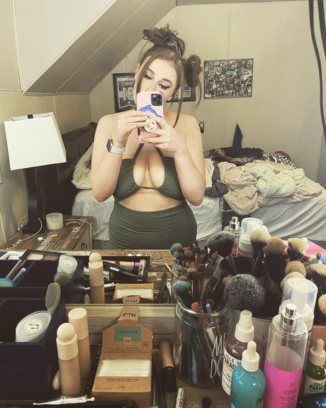 idkkat95 xxx model picture