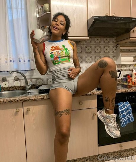 yourcleopathra erotic actress image