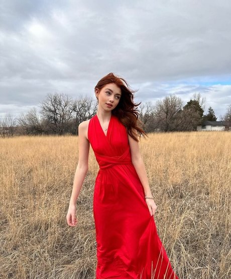 Sicily Rose perfect model img