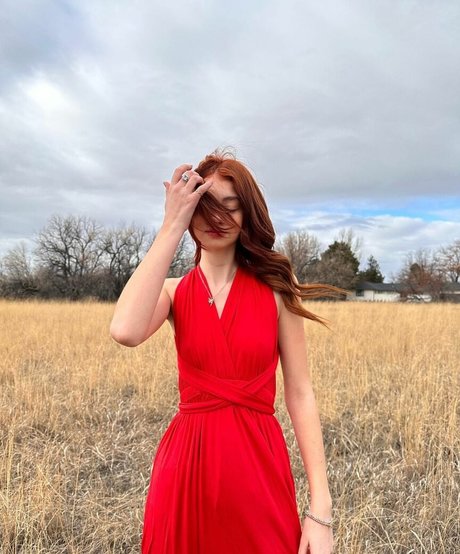 Sicily Rose model pornographic image