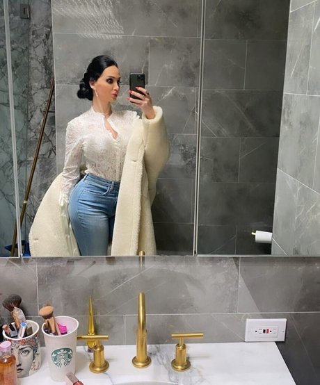 amyanderssen sexy actress img