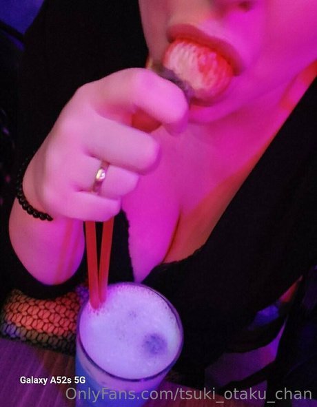 tsuki otaku chan nudes actress gallery